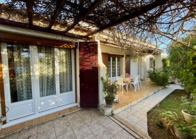Villa en exclusivité sur Bezouce avec jardin et piscine sous compromis – 265 000€